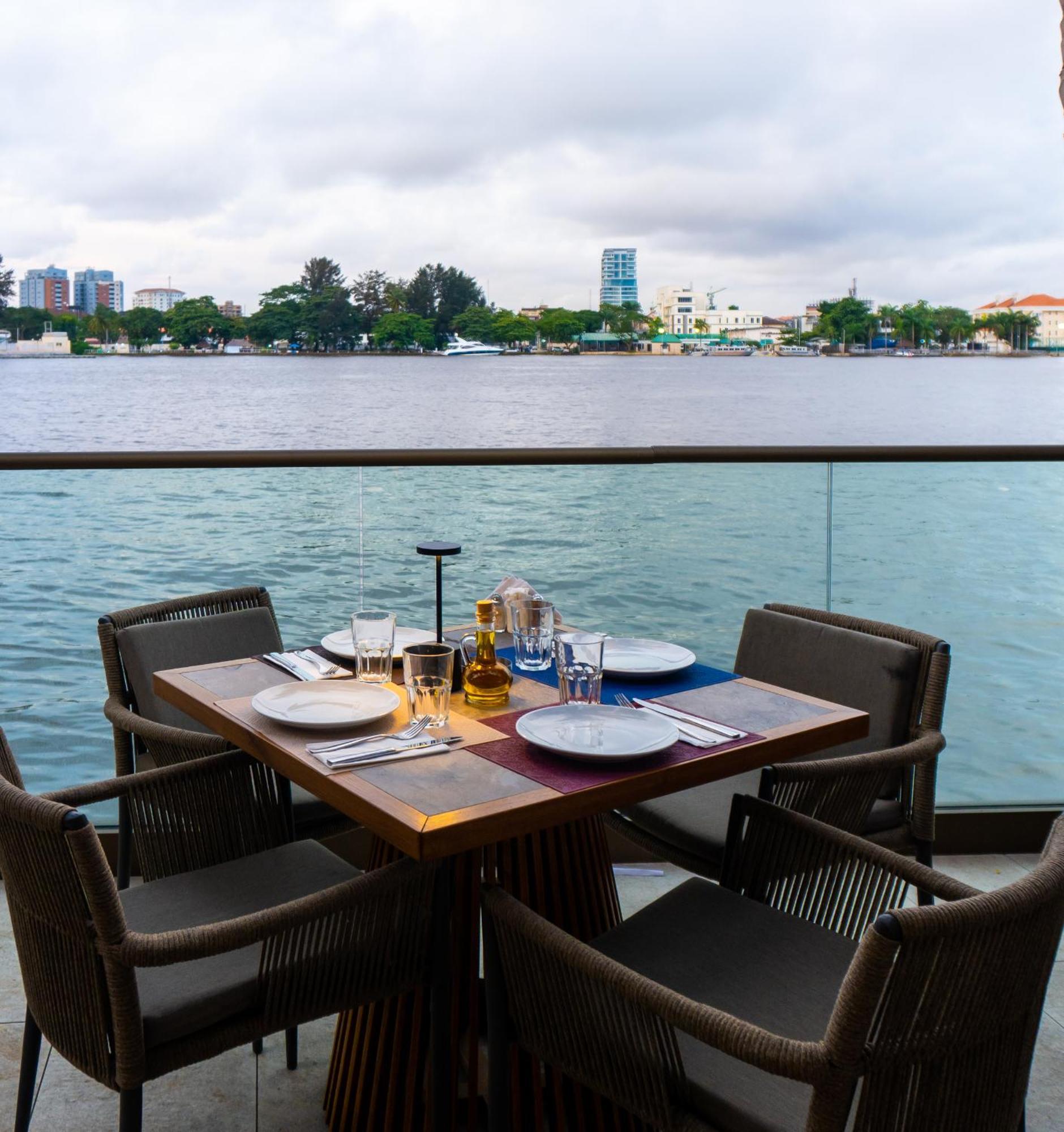 Maroko Bayshore Suites Lagos Exteriör bild